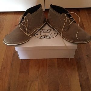 Steve Madden Lace-Up Chukka Boots